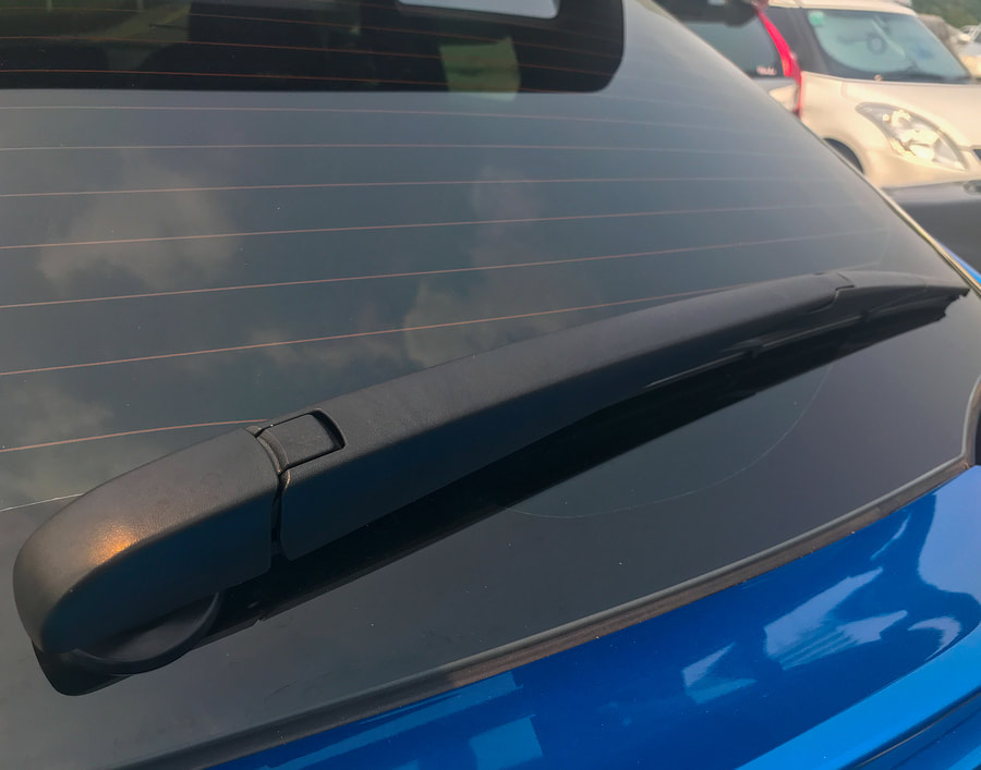 car back glass with wiper